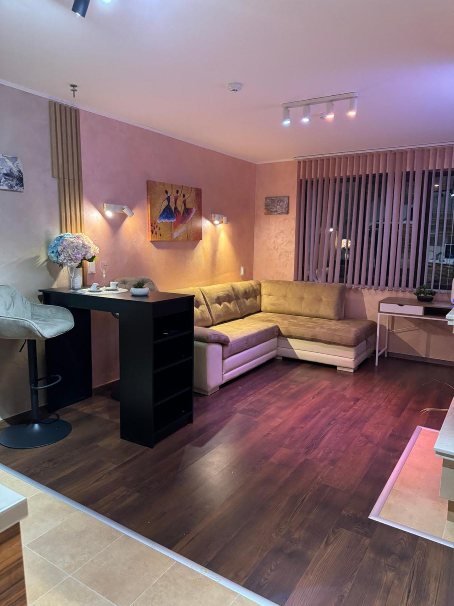 2-Bedroom, 2-Bathroom With Fireplace And Garden At Winslow Infinity Bansko Ngoại thất bức ảnh